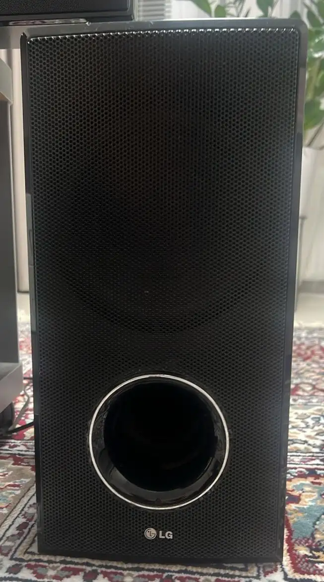 Продается домашний кинотеатр LG HLTT55W (5.1) - Домашние кинотеатры (Электроника) в Казань