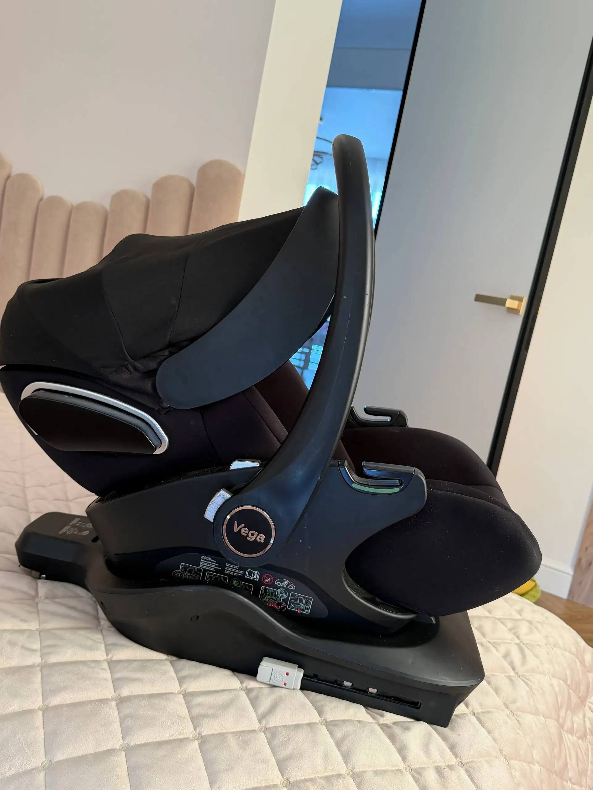 Продам автолюльку Carrello Vega с изофикс - Автокресла и автолюльки (Товары для детей) в Казань