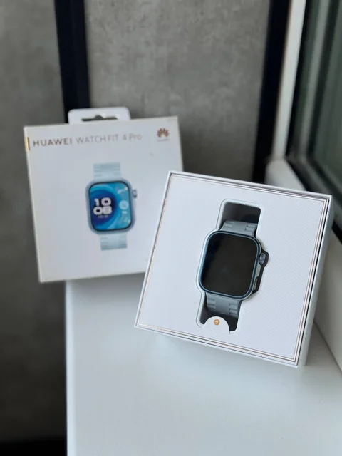 Часы HUAWEI Fit 4 Pro в идеальном состоянии - Бижутерия в Казань