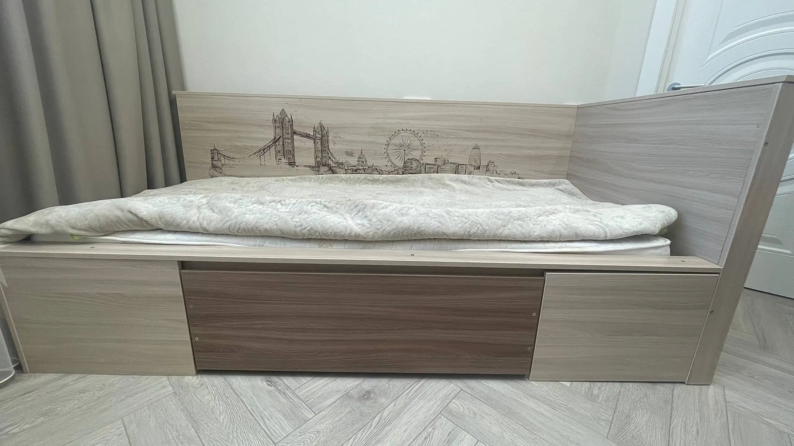 Кровать с ящиками 90х200 - Мебель (Для дома и дачи) в Казань