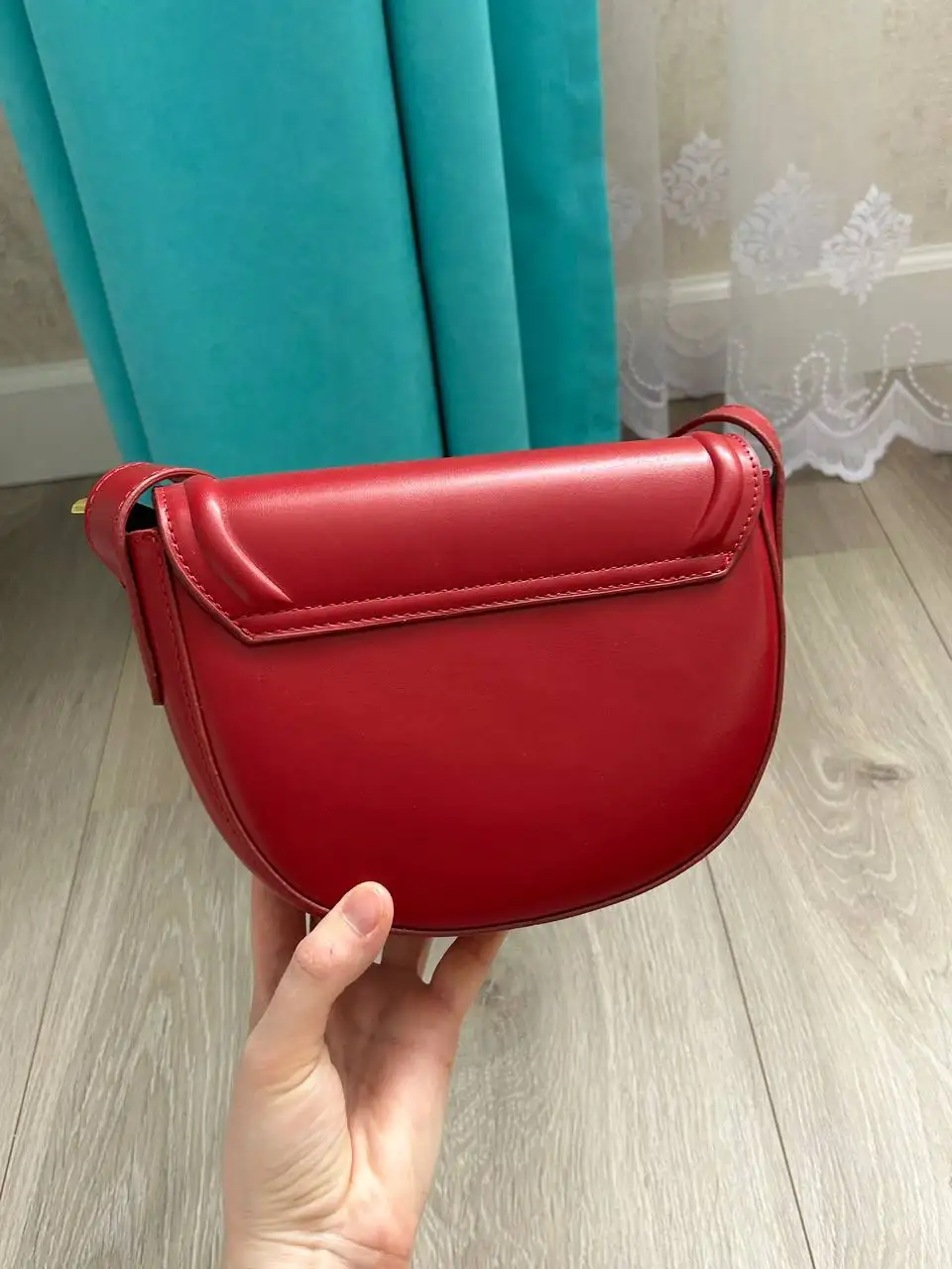 Продам женскую сумочку - Аксессуары (Одежда) в Казань