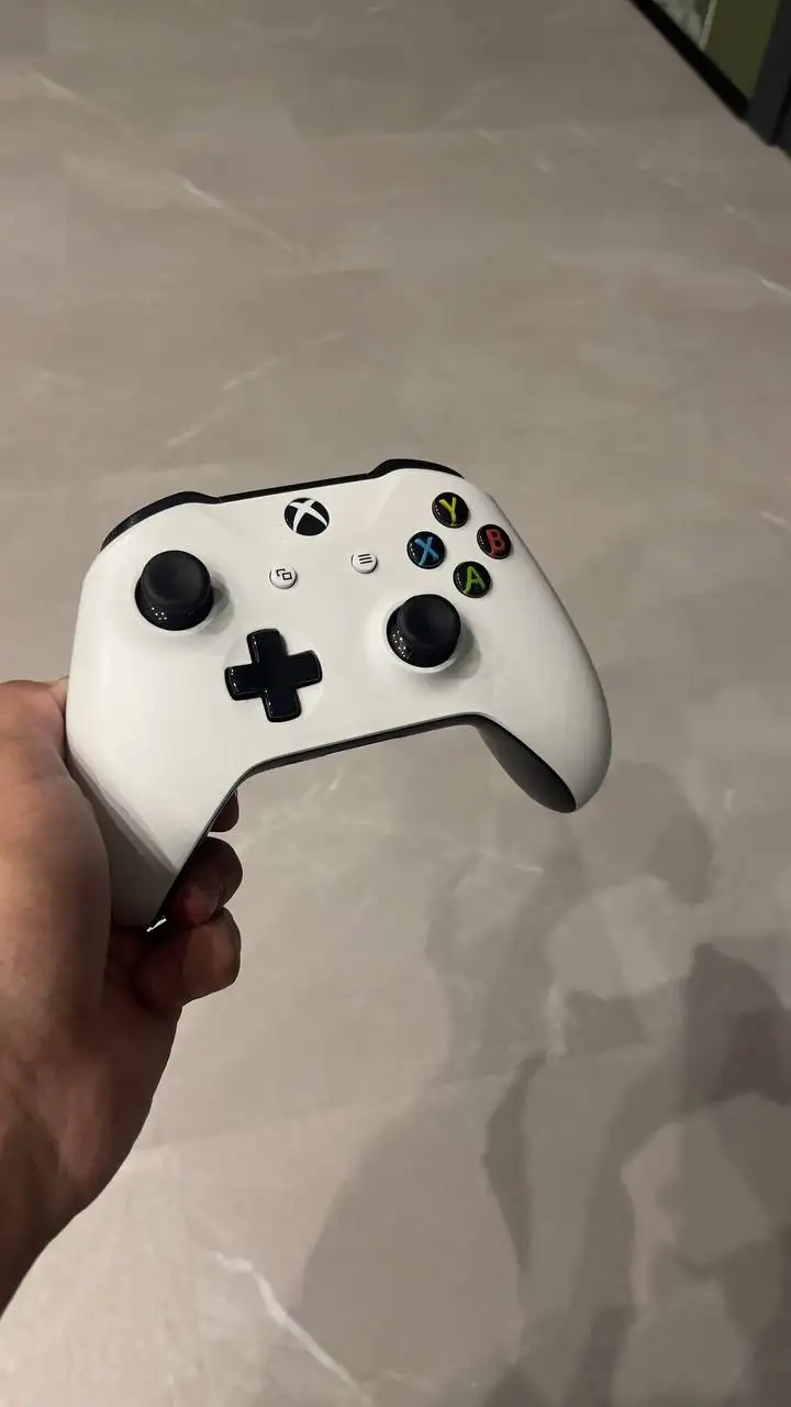 Продам XBOX ONE X 1TB - Игровая консоль (Электроника) в Неизвестно