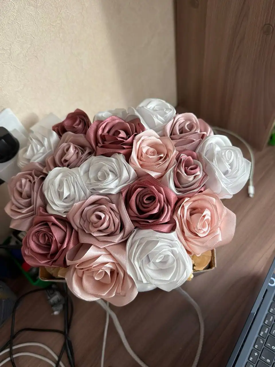 Броши из атласных лент - Барахолка в Казань