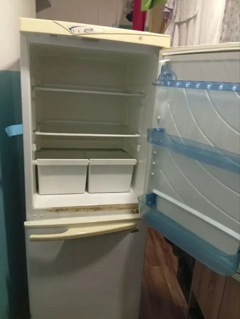 Продам холодильник, рабочий - частное объявление в Казань