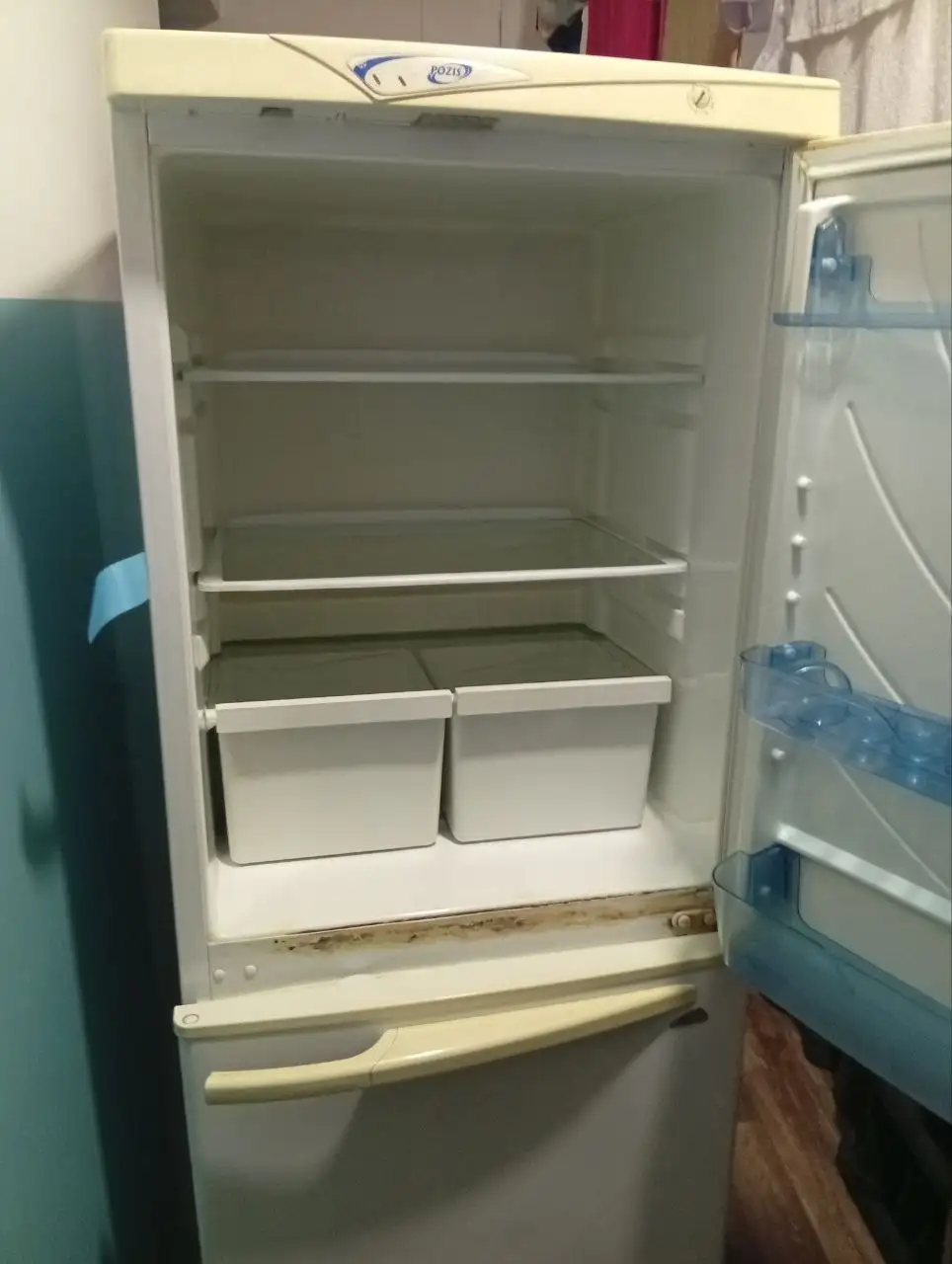Продам холодильник, рабочий - Крупная техника (Для дома и дачи) в Казань