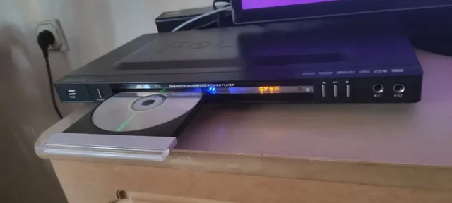 Samsung 40 smart с DVD - Смартфоны и телефоны в Казань