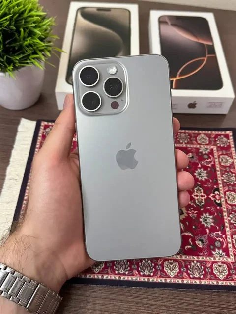 iPhone 15 Pro Max 256GB Натуральный Титан - Кабели в Казань