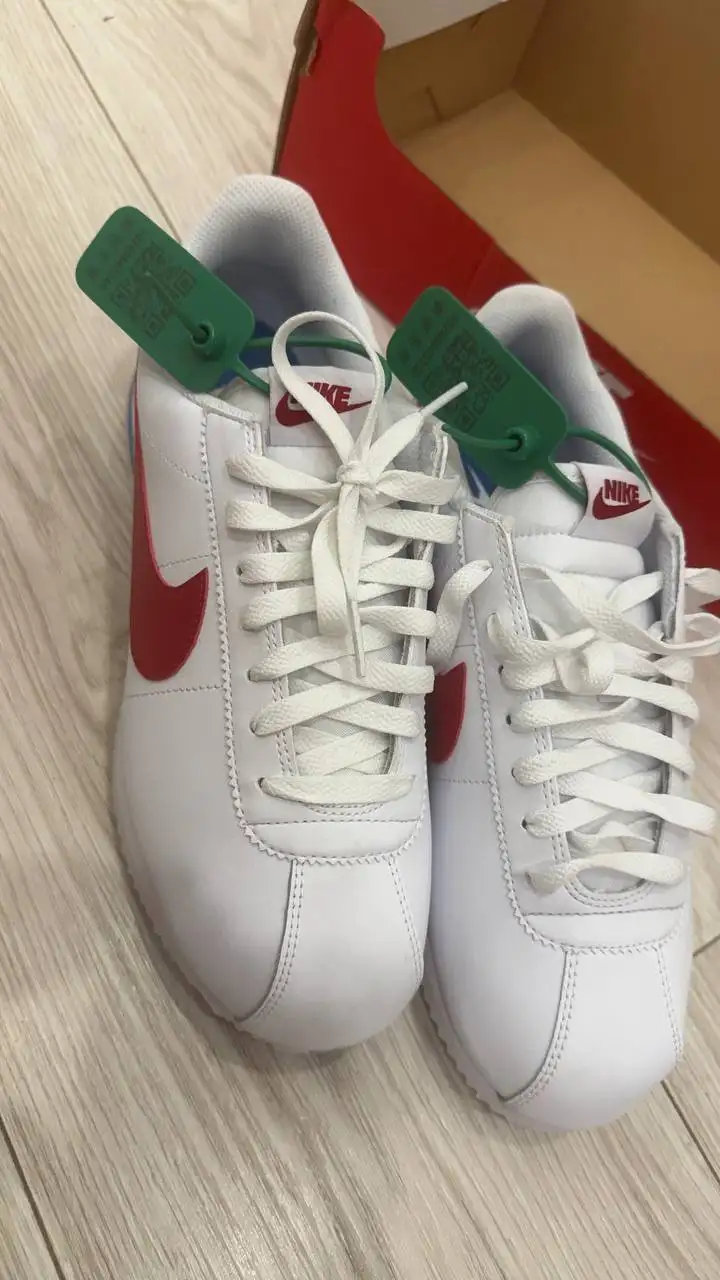Продаю новые Nike Cortez 42 размера - Обувь (Одежда) в Казань