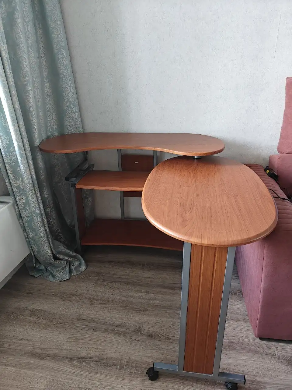 Продам компьютерный стол б/у - null (Барахолка) в Казань