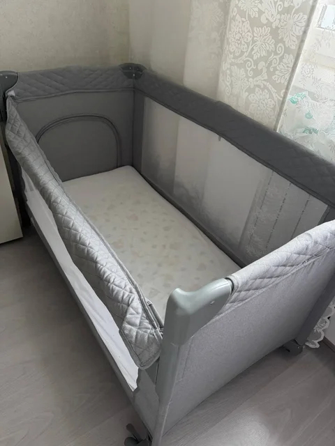 Продам кровать-манеж с матрасом и аксессуарами - частное объявление в Казань
