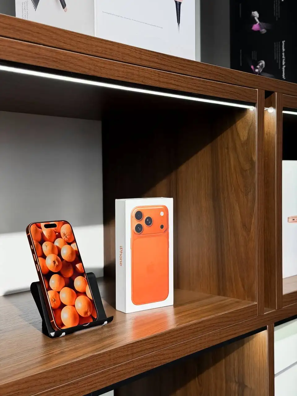 iPhone 17 Pro Cosmic Orange - Смартфоны (Электроника) в Казань