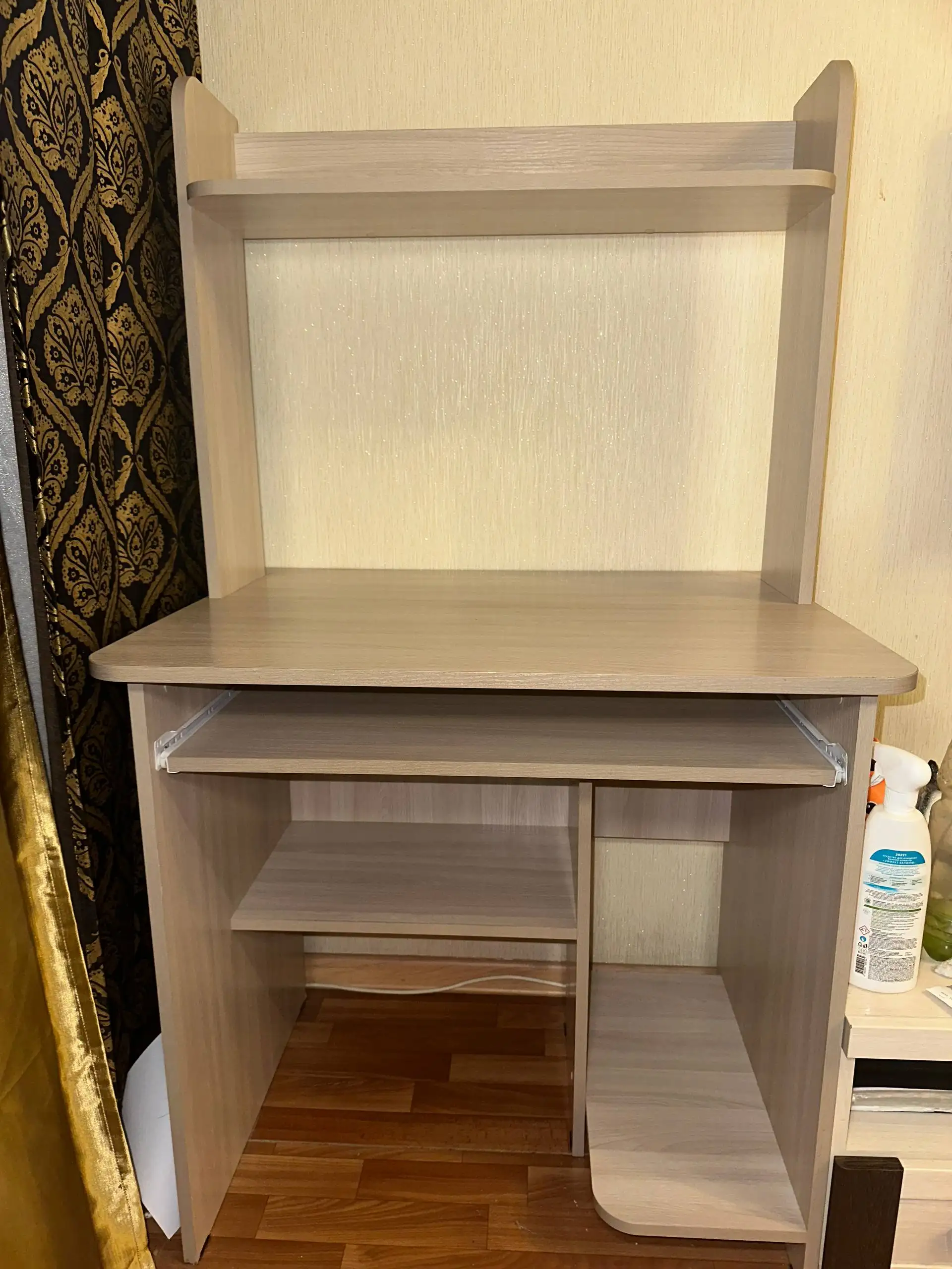 Продам тумбу, стол и уголок с диваном - Мебель (Барахолка) в Казань