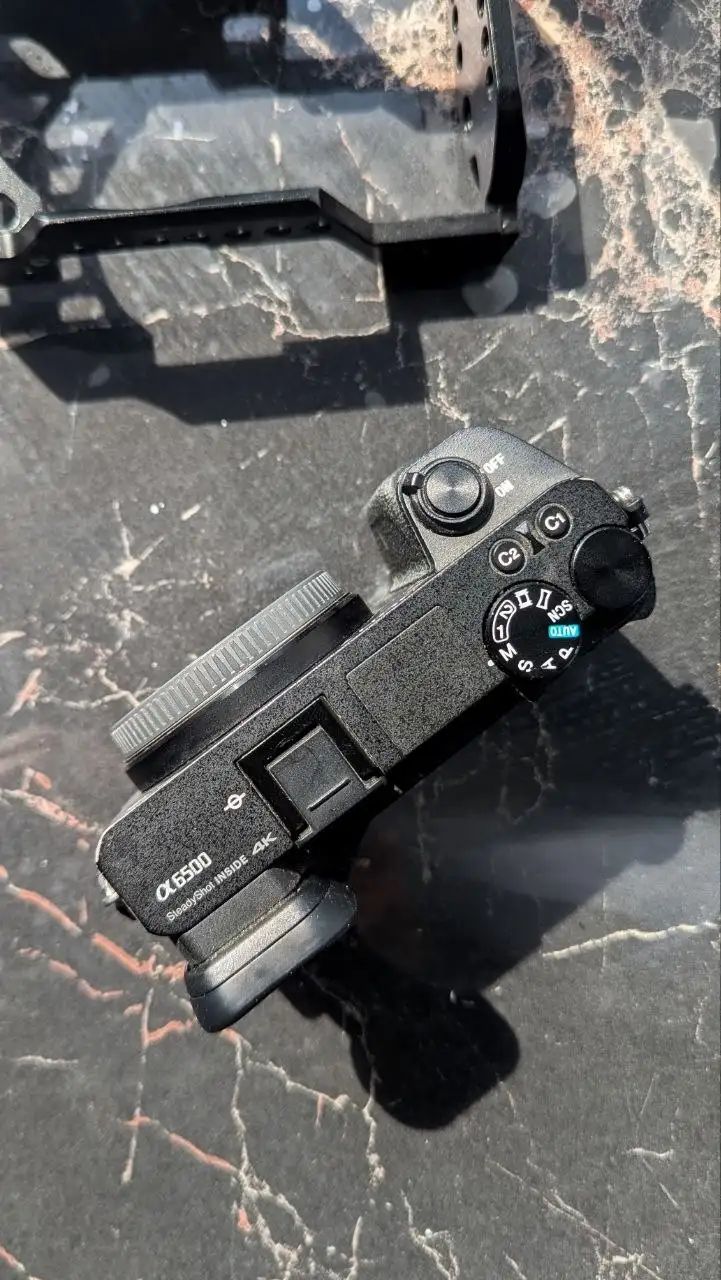 Продам Sony A6500 (тушка + клетка) - Фототехника (Электроника) в Казань