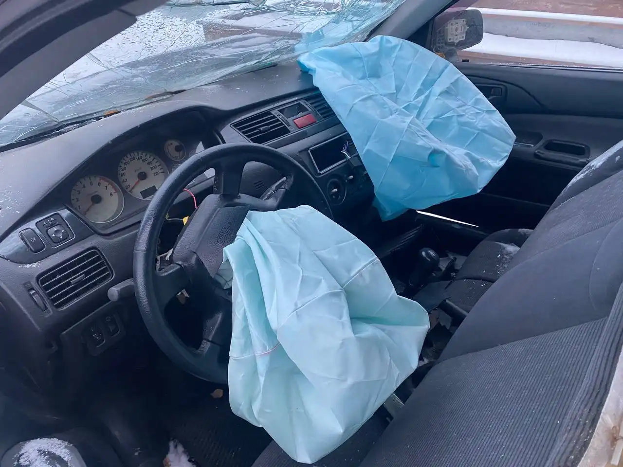 Разбор Mitsubishi Lancer 9