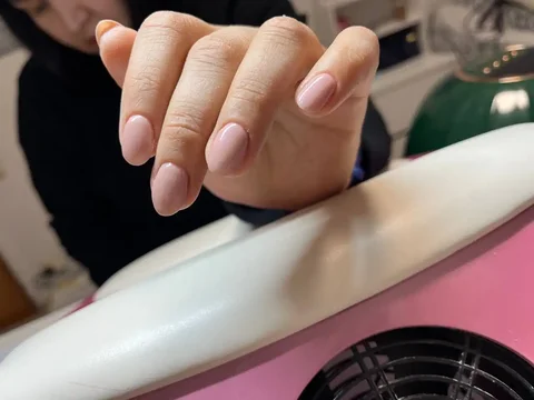 Маникюр и наращивание ногтей для моделей - Массаж и релаксация в Тюмень