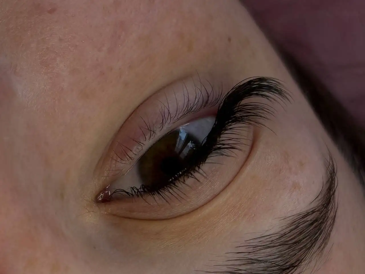 Услуги по наращиванию ресниц и оформлению бровей в Тюмени - Красота и здоровье (Услуги) в Тюмень