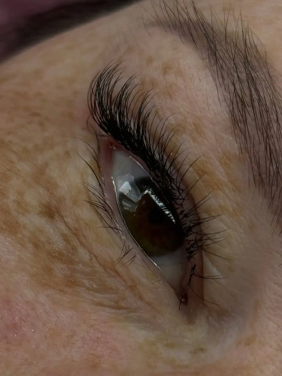 Услуги по наращиванию ресниц и оформлению бровей в Тюмени - Красота и здоровье (Услуги) в Тюмень