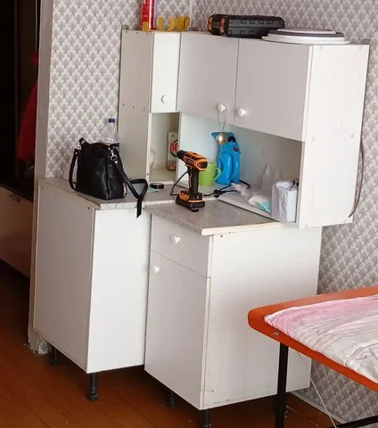 Отдам кухонный гарнитур - Косметология в Тюмень