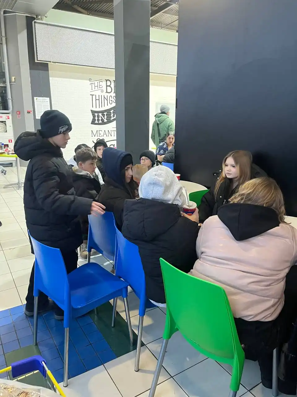 Обращение к родителям о поведении детей в магазине