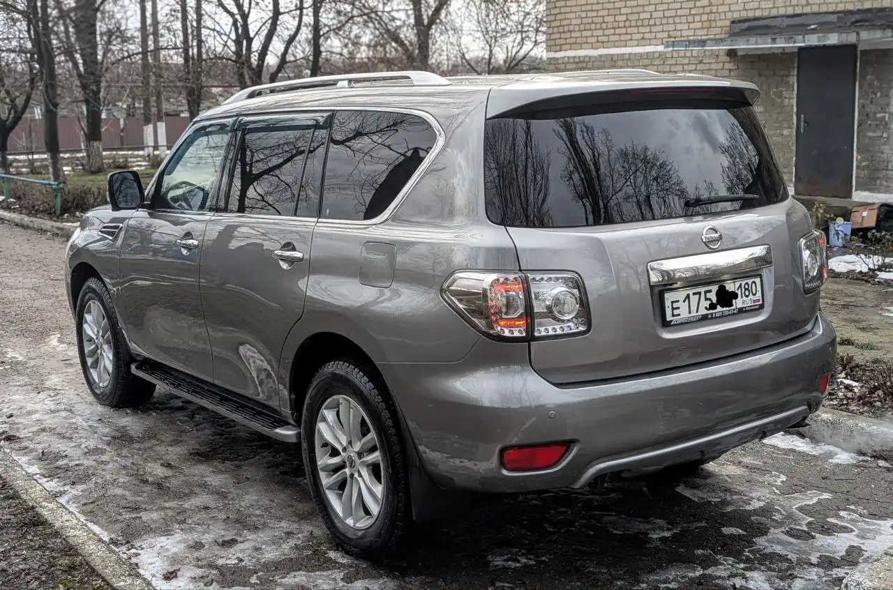 Продам Nissan Patrol 2011 года, 5.6 автомат, 7 мест - Внедорожники (Авто) в Волноваха