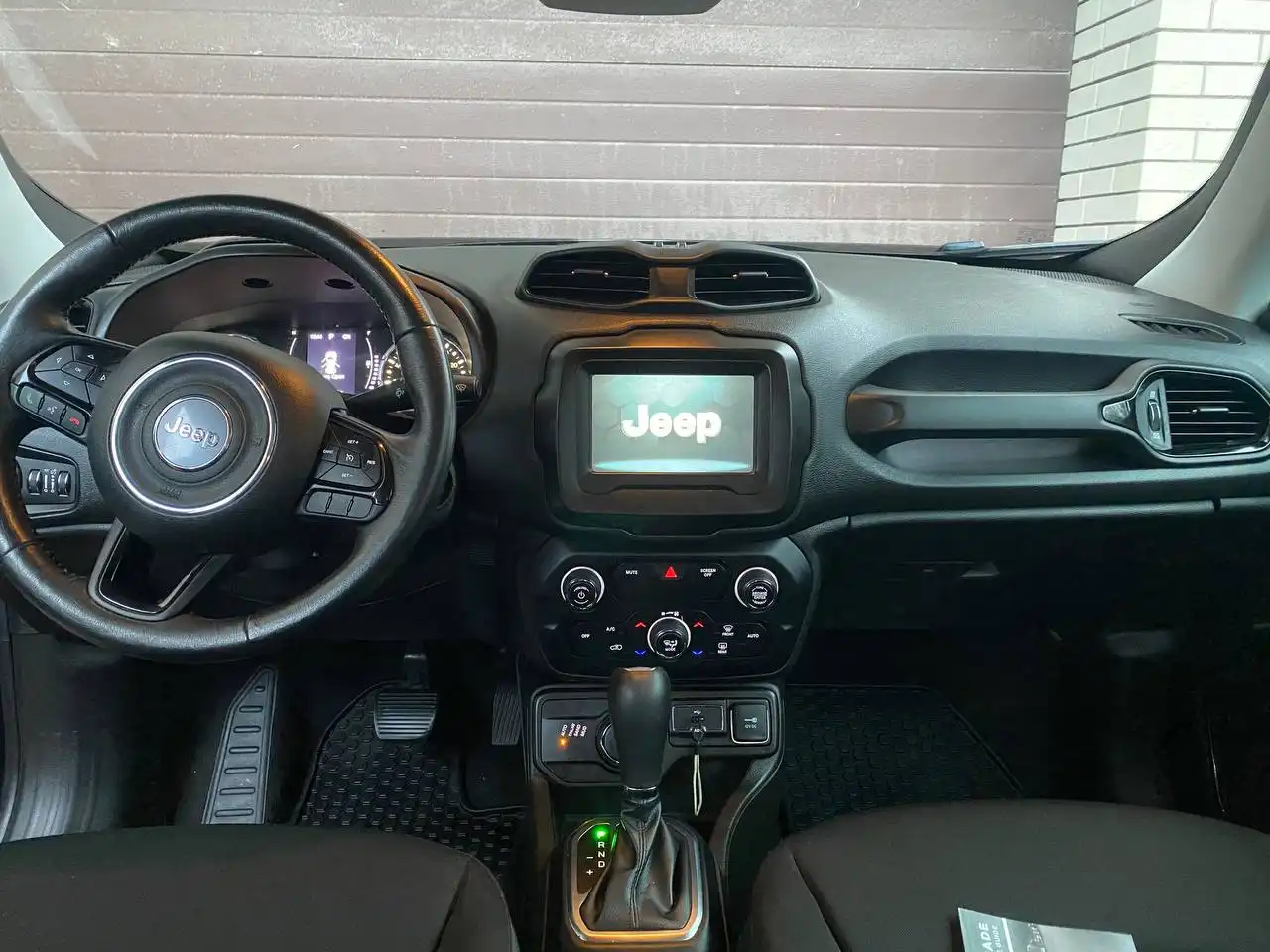 Продам Jeep Renegade 2019 года - Внедорожник (Авто) в Ялта