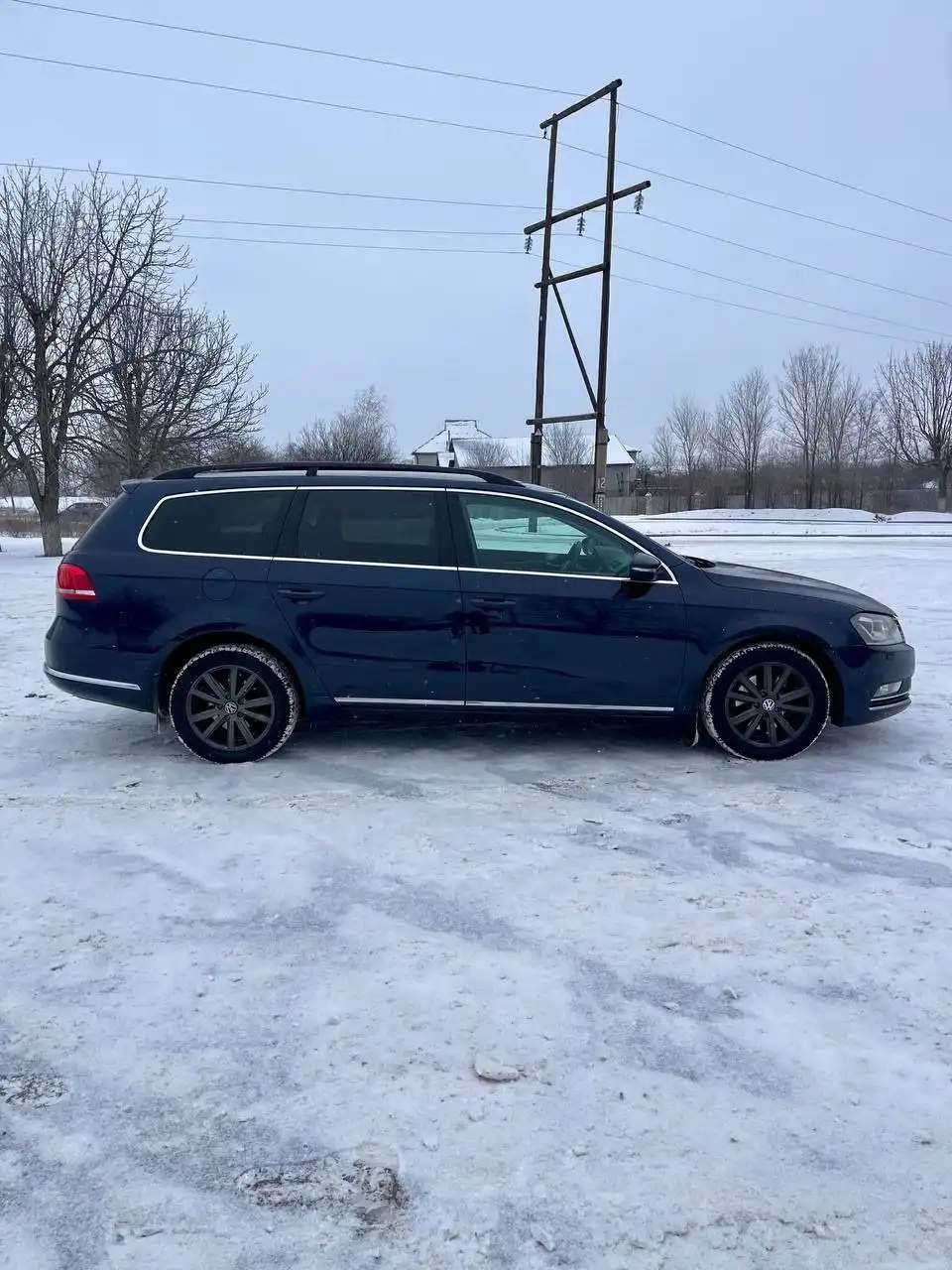 Volkswagen Passat B7 2012 года в отличном состоянии - Легковые автомобили (Авто) в Краснодон