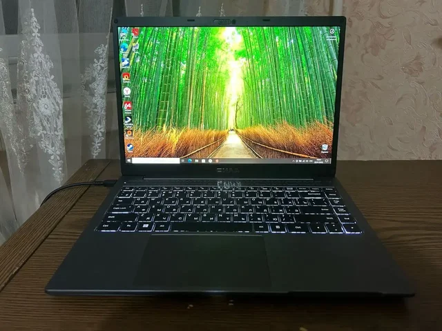 Продам мощный современный ноутбук Intel Core i7 13th Gen - частное объявление в Енакиево