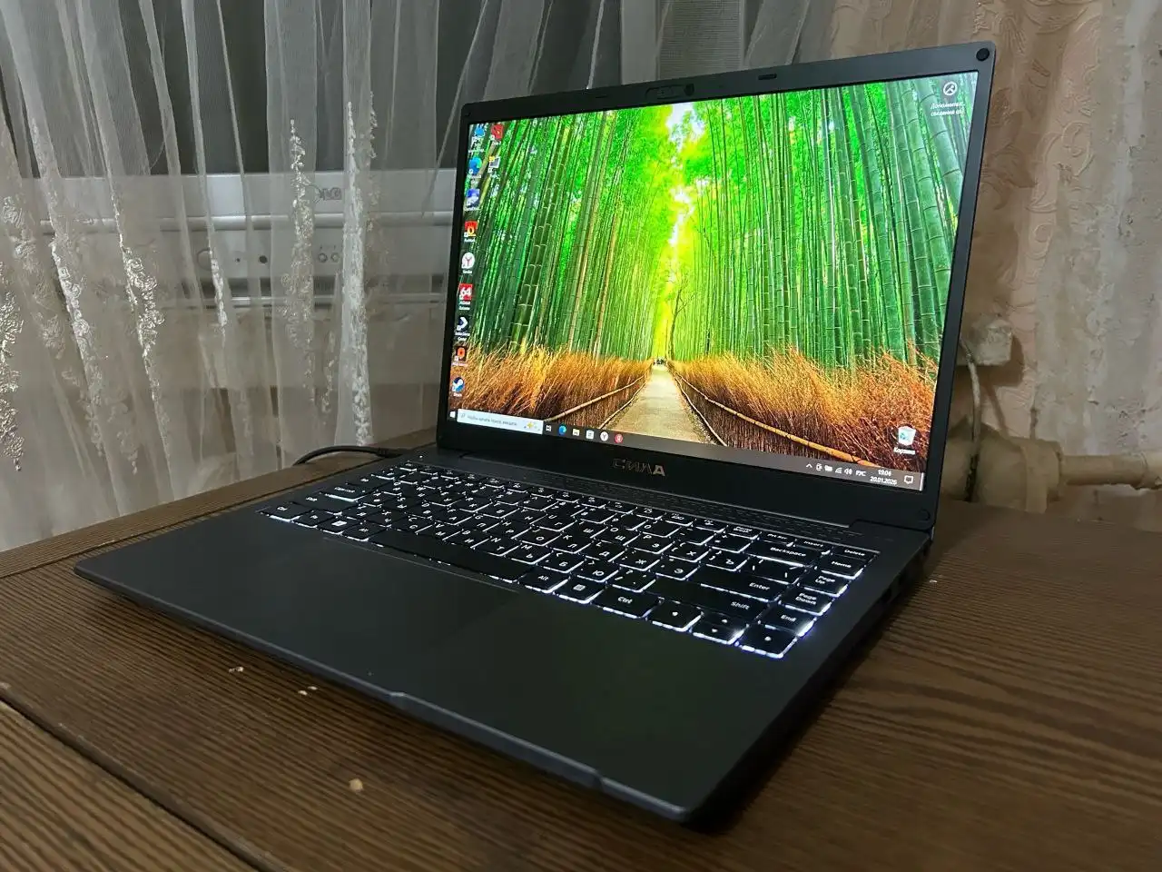 Продам мощный современный ноутбук Intel Core i7 13th Gen - Ноутбуки (Электроника) в Енакиево