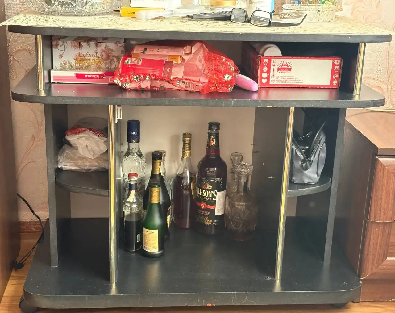 Продажа мебели и посуды в Горловке - Барахолка в Горловка