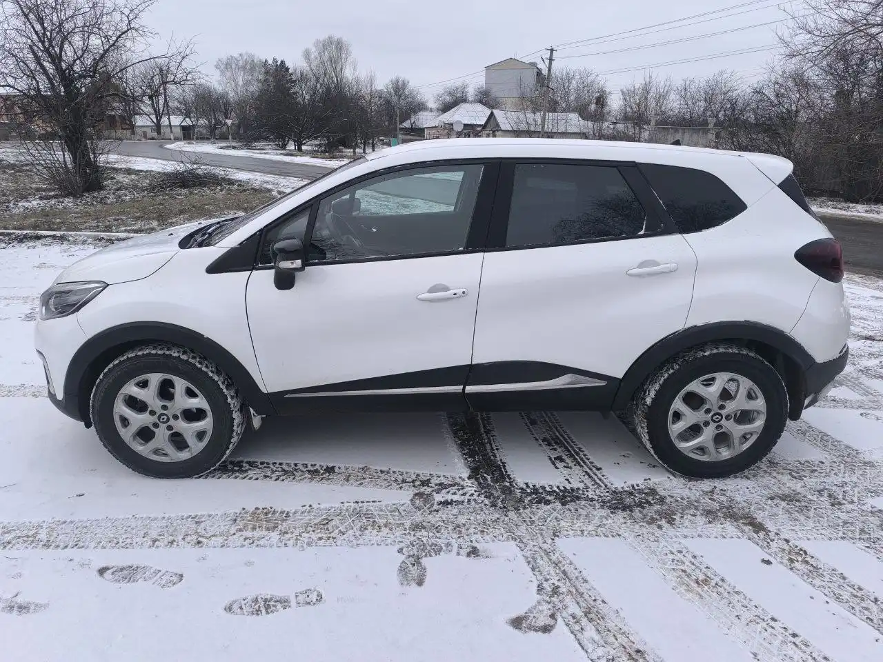 Renault Kaptur 1.6 механика 2016 года выпуска (Кроссовер) - Кроссовер (Авто) в Новопсков