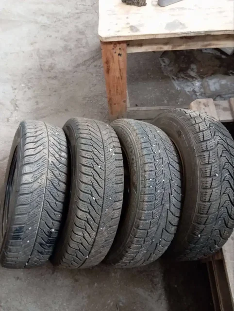 Продам зимние шины на дисках - Для бытовой техники в Волноваха