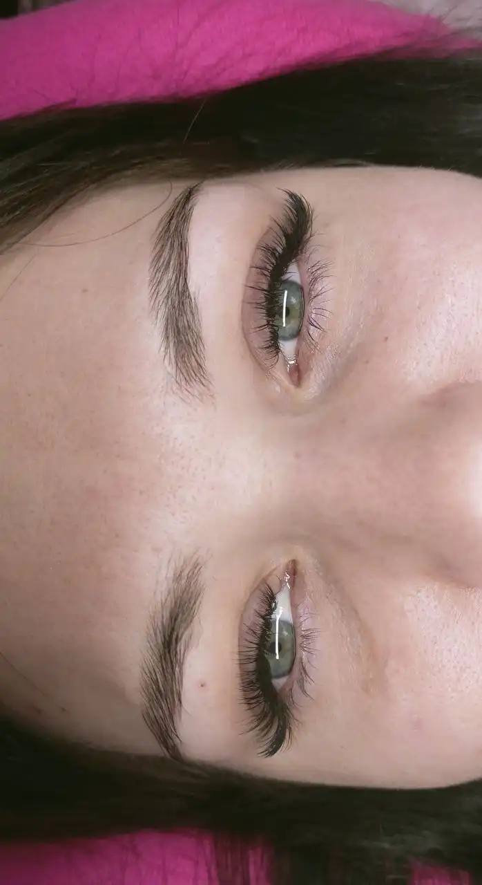 Наращивание ресниц и оформление бровей от Юлии в Волновахе - Красота и здоровье (Услуги) в Волноваха