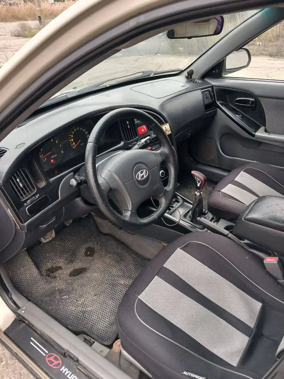 Продам Хюндай Элантра 2005 г. 1.6 Бензин - Легковые автомобили (Авто) в Мариуполь