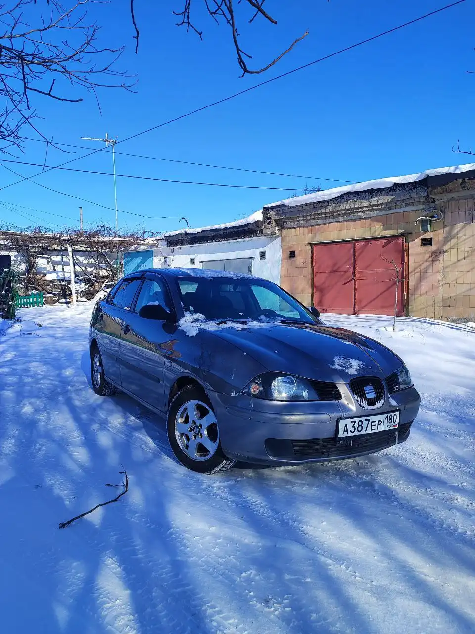 Продажа автомобиля от первого хозяина 2005 года - Авто в Макеевка