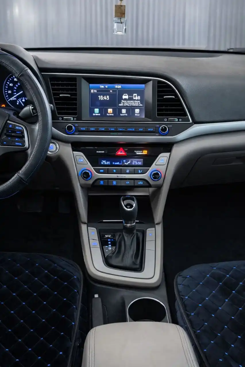 Hyundai Elantra VI SE 2017 2.0 АКПП 152 л.с. в отличном состоянии - Авто в Донецк