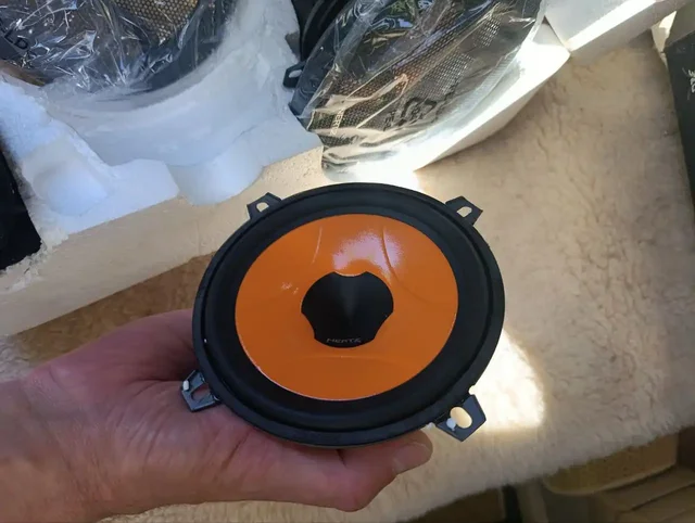 Новые динамики Hertz ESK 130 - Ноутбуки в Волноваха