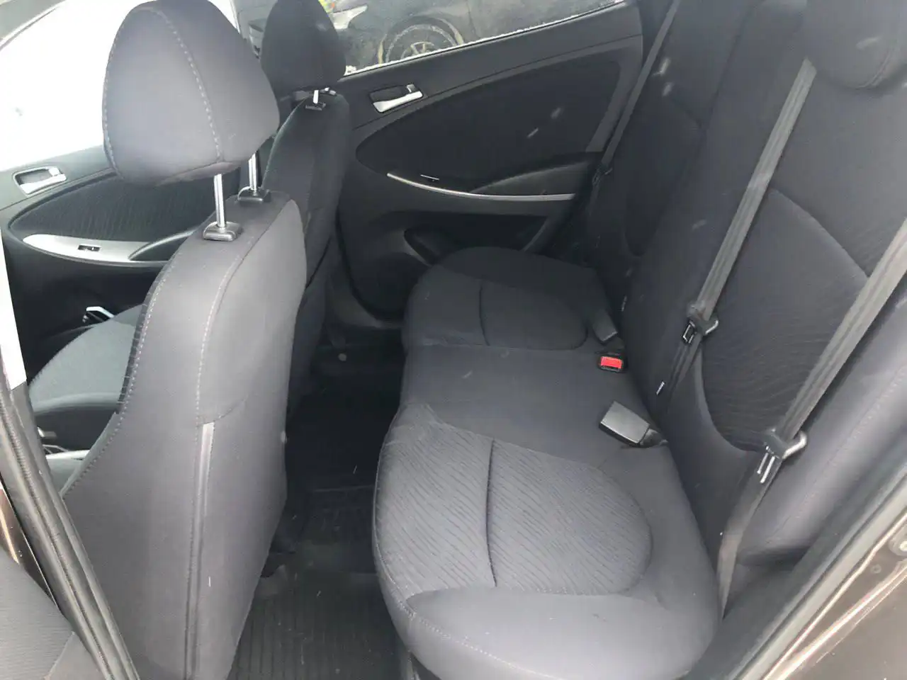 Продам HYUNDAI SOLARIS 2015 года, 102326 км, АКПП 1.6, комплектация Элеганс - Авто в Мелитополь