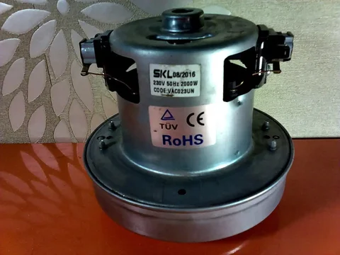 Двигатель для пылесосов универсальный б/у - Диски и шины в Волноваха