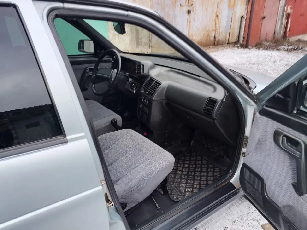 Продам ВАЗ 21113 2002 года - Легковые автомобили (Авто) в Енакиево