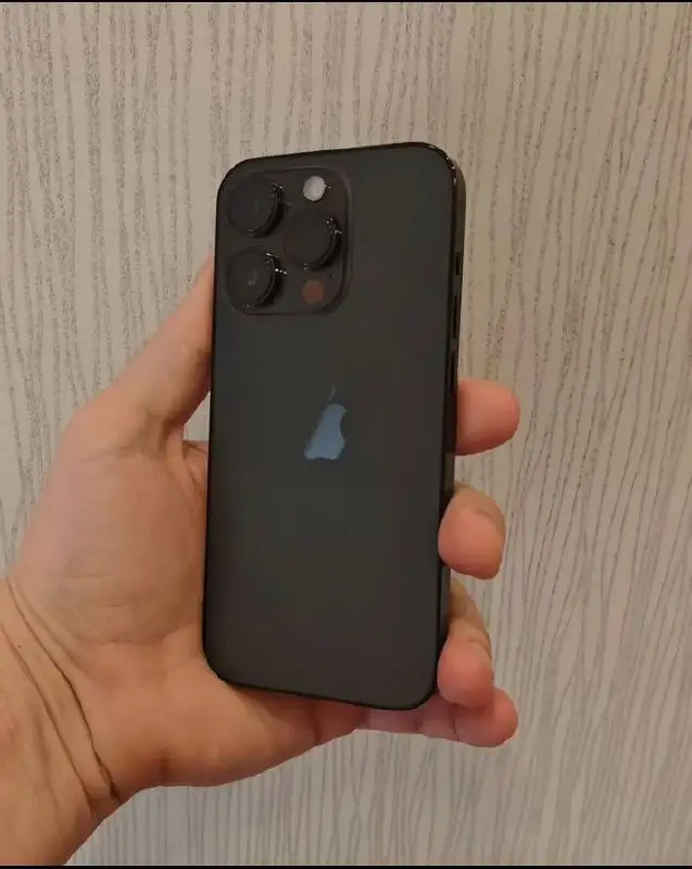 Продам iPhone 14 Pro и iPhone 15 Pro - Смартфоны (Электроника) в Волноваха