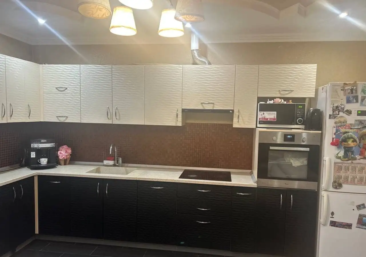 Сдается 2-комнатная квартира в центре Ворошиловского района - Аренда квартир (Недвижимость) в Донецк