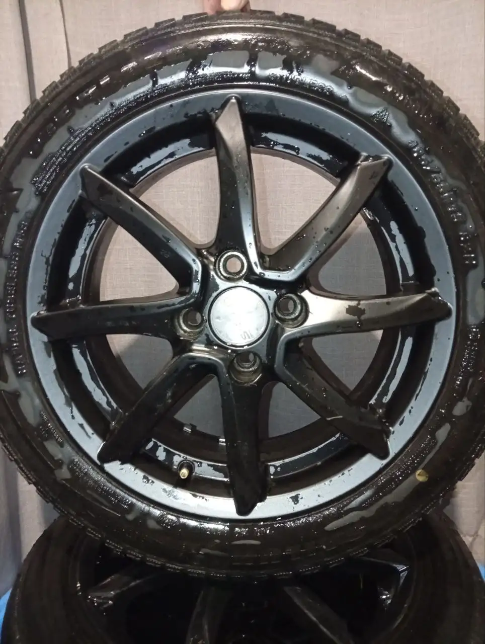 Продам колёса на ВАЗ R15 - Запчасти (Авто) в Волноваха