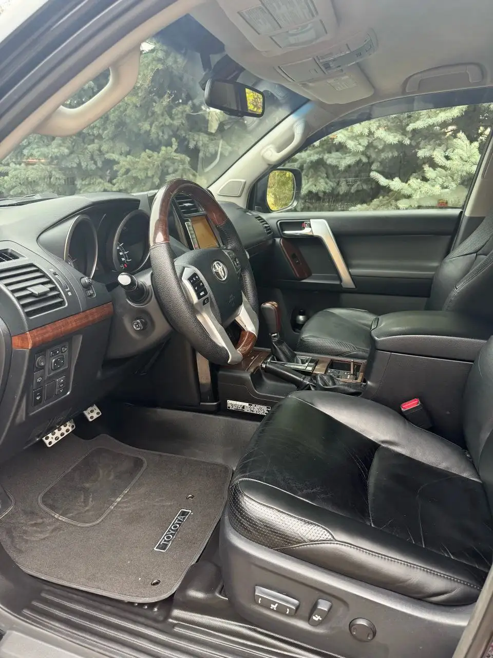 Продажа Toyota Land Cruiser Prado 150 2010 года - Внедорожники (Авто) в Макеевка