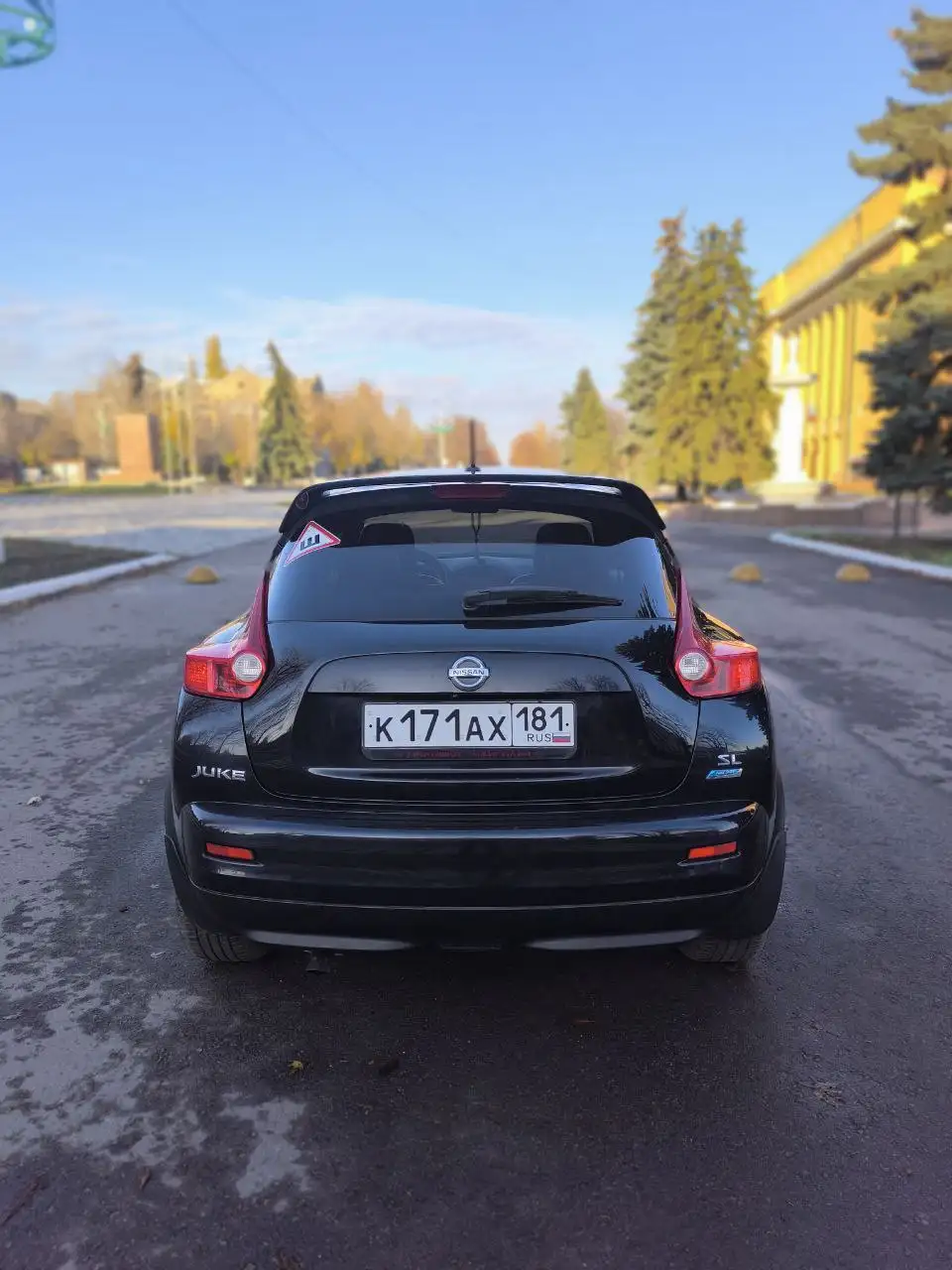 Продам Ниссан Жук 2012 года с максимальной комплектацией - Легковые автомобили (Авто) в Стаханов