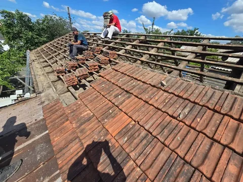 Качественный ремонт и монтаж кровли под ключ - Вывоз и утилизация в Волноваха