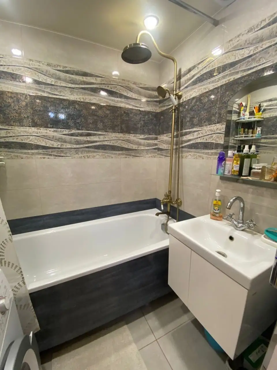 Сдам 2-комнатную квартиру в Кировском районе - Аренда квартир (Недвижимость) в Волноваха