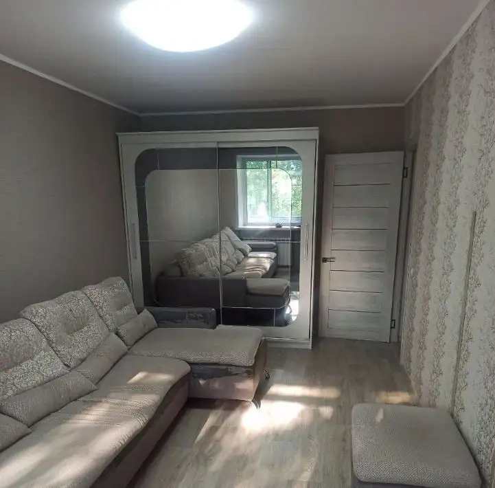 Сдается 2-х комнатная квартира в Калининском районе - Аренда квартир (Недвижимость) в Волноваха