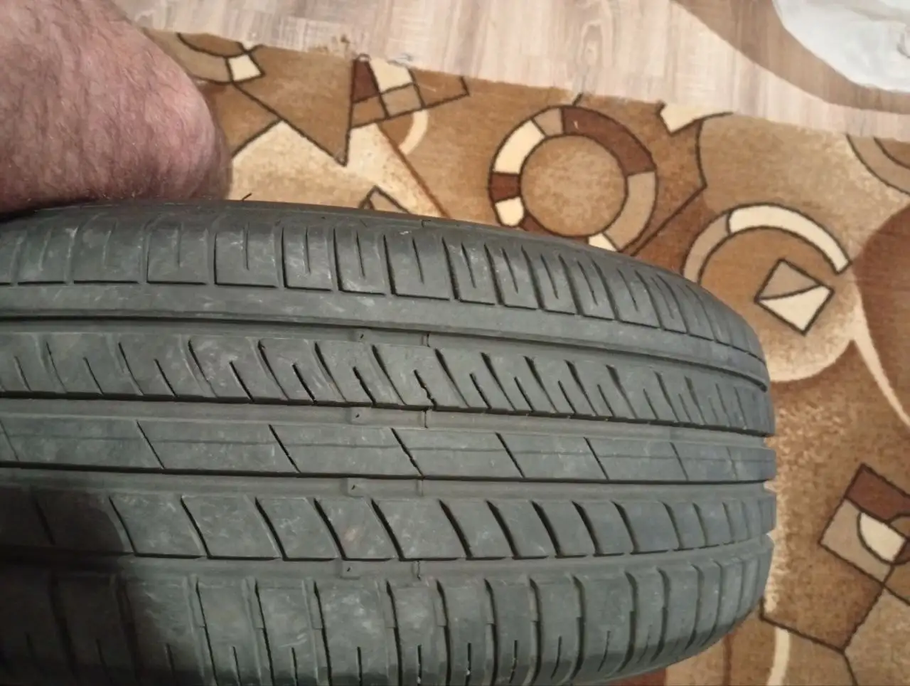 Продам диски с летними шинами WV POLO R15 - Шины и диски (Запчасти) в Мариуполь