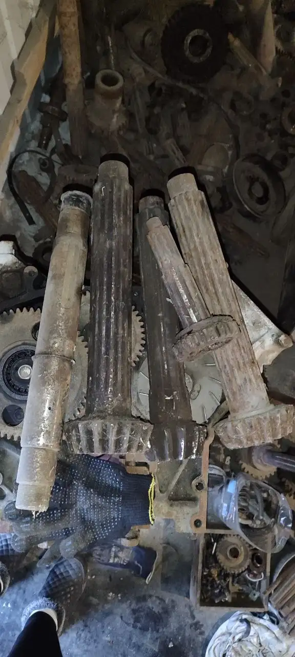 Запчасти для двигателей и коробок передач ЯМЗ, ГАЗ, МАЗ, КамАЗ - Запчасти в Мелитополь