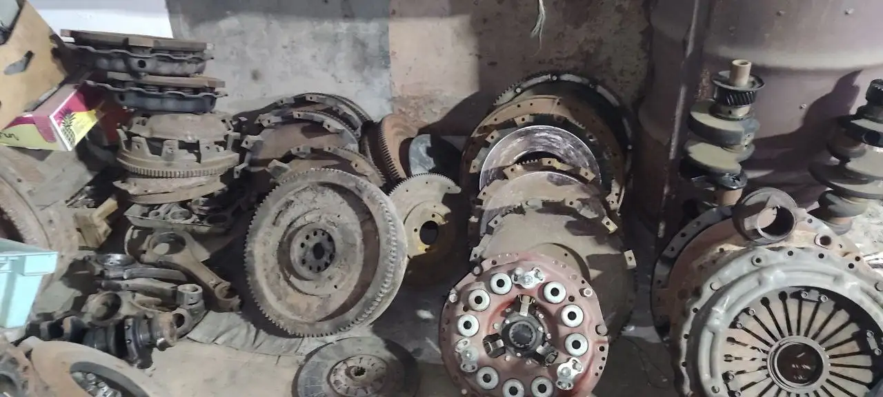 Запчасти для двигателей и коробок передач ЯМЗ, ГАЗ, МАЗ, КамАЗ - Запчасти в Мелитополь